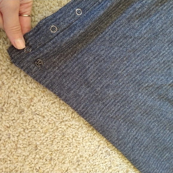 Lululemon vinyasa scarf - Picture 3 of 6